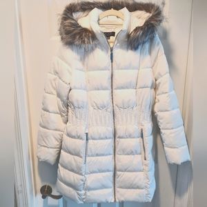 Womens white Laundry puffer coat.